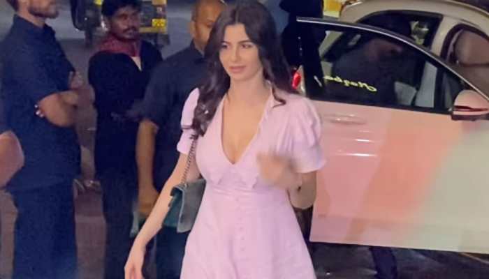 Arbaaz Khan&#039;s girlfriend Giorgia Andriani accidentally bumps into a car while crossing road, netizens REACT- Watch