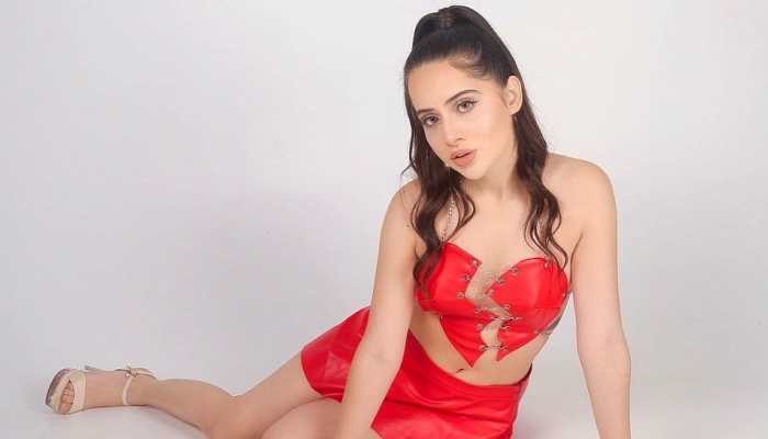 'Problem with my clothes and not with men who rape, murder...,' Urfi Javed reacts to Police complaint filed against her
