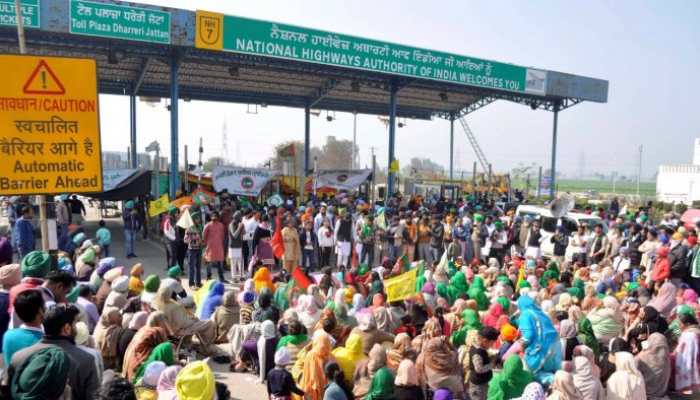 Punjab: KMSC farmers&#039; group hold protests at toll plazas across state