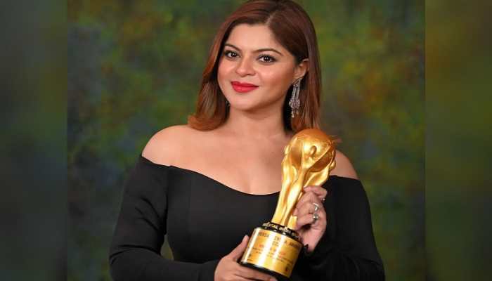 Actress Sneha Wagh bags Best Stylish Actress in Negative Lead for &#039;Na Umra Ki Seema Ho&#039;