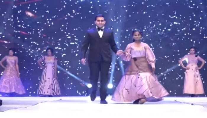 Visually-impaired girls lit up fashion show in Rajkot with their dazzling ramp walk 