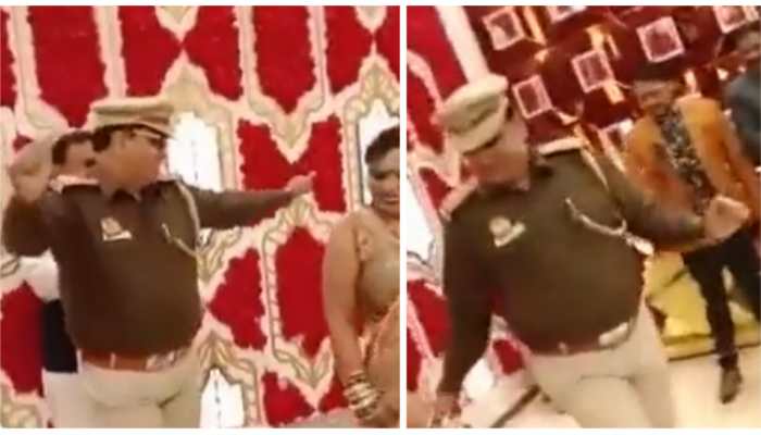 Delhi Police SHO dances to &#039;Mera Balam Thanedar&#039; in uniform, likely to face action