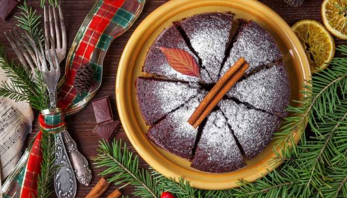 How to make a perfect Christmas plum cake - check recipe for a yummy treat!  | Culture News | Zee News