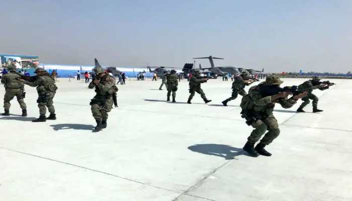 IAF's Garud Special Forces deployed along China border for specialist Ops, equipped with THESE latest and advanced weapons | India News | Zee News