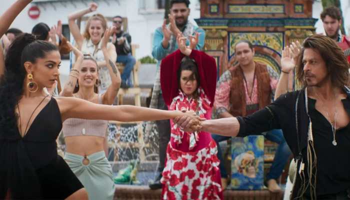 Jhoome Jo Pathaan Song: Deepika Padukone and SRK's smouldering chemistry is icing on cake - Watch
