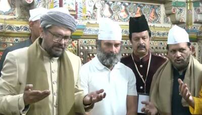 Bharat Jodo Yatra: Rahul Gandhi visits Hazrat Nizamuddin Dargah in Delhi - Watch
