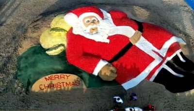 Christmas 2022: Sudarsan Pattnaik creates Santa Claus sculpture with 1500 kg tomatoes