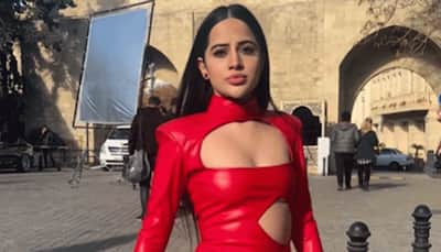 Merry X-Mas 2022: Urfi Javed shows off her stylish walk in unique Santa outfit on Christmas, see video