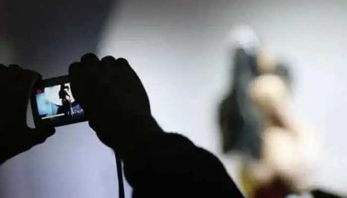 Delhi SHOCKER! Girl makes NUDE VIDEO of elder sister, sends to BF to extort money  