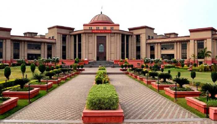  'Don't harass your husband by eating Gutkha and alcohol, OTHERWISE...': Chhattisgarh HC approves divorce application against wife