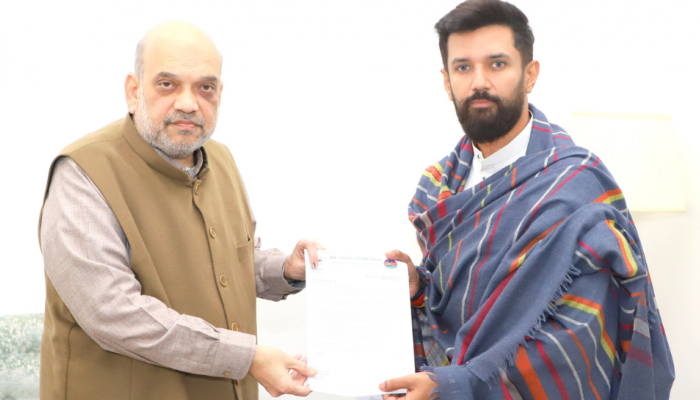 चिराग पासवान ने अमित शाह से की मुलाक़ात, बिहार में राष्ट्रपति शासन लगाने की मांग- Chirag Paswan meets Amit Shah, demands imposition of President's rule in Bihar