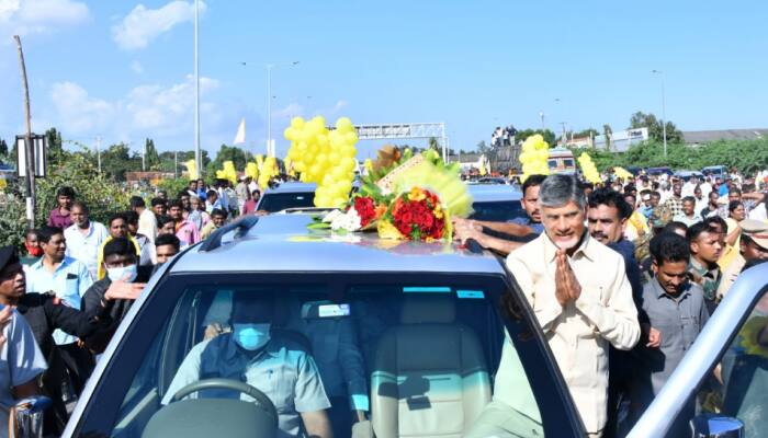 At least seven killed after falling into drain during Chandrababu Naidu's roadshow in Andhra Pradesh