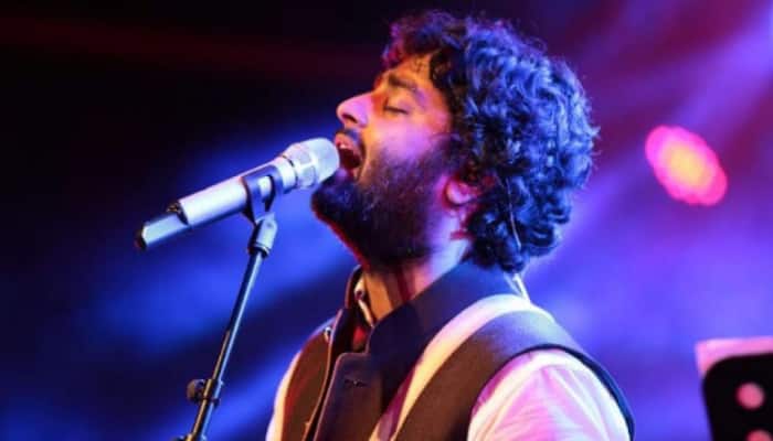 700px x 400px - Arijit Singh's concert cancelled in West Bengal, BJP says it's because he  sang 'rang de tu mohe gerua' | India News | Zee News