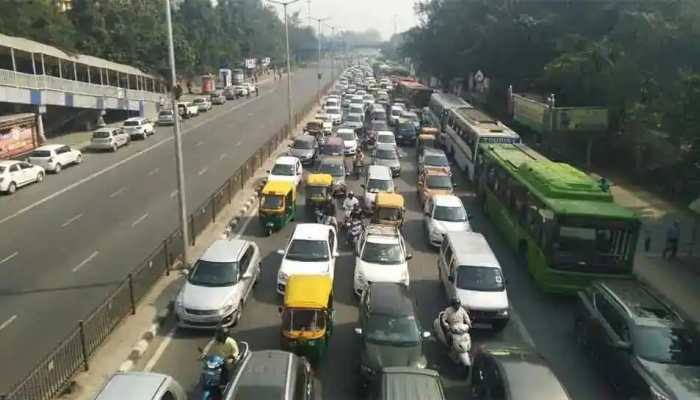 New Year's Eve: Delhi Police issues Traffic advisory, THESE roads to be closed on Dec 31