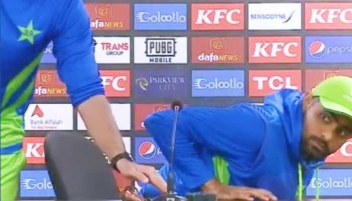 PAK vs NZ, WATCH: Babar Azam ANGRY after journalist says, 'ye koi tareeka nahi hai'