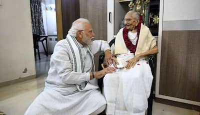 In memory of PM Modi's mother Heeraben, prayer meet to be held in Gujarat today