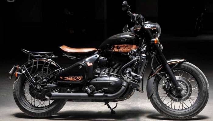 Modified Jawa Perak motorcycle with black-bronze paint scheme has CLASSIC personality
