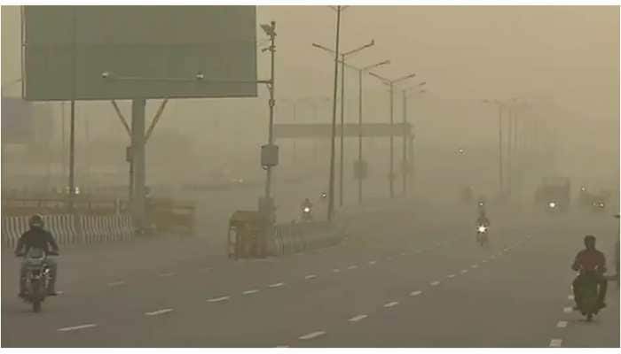 Weather update: Delhi records dip in temperature, fog disrupts visibility