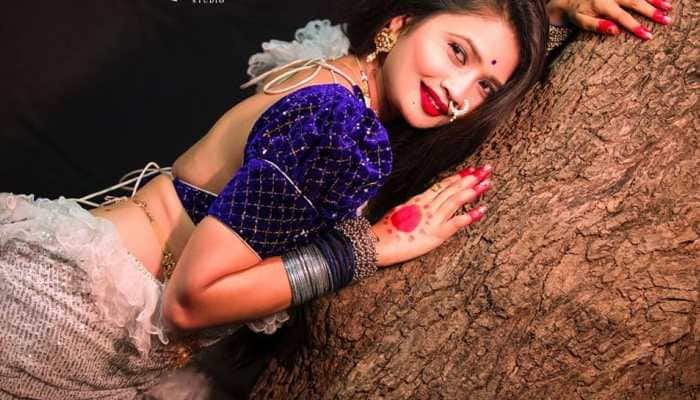 Lavani dancer Gautami Patil thrashes man with her sandal after he allegedly tries to molest her