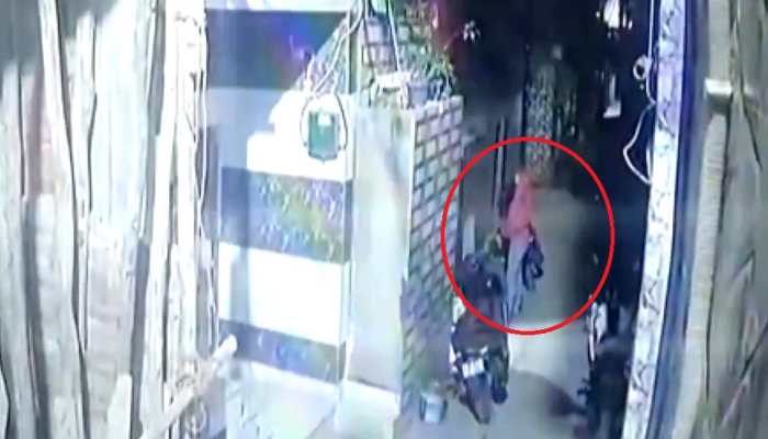 Delhi Kanjhawala case: CCTV footage shows victim&#039;s friend Nidhi returning home after accident - Watch