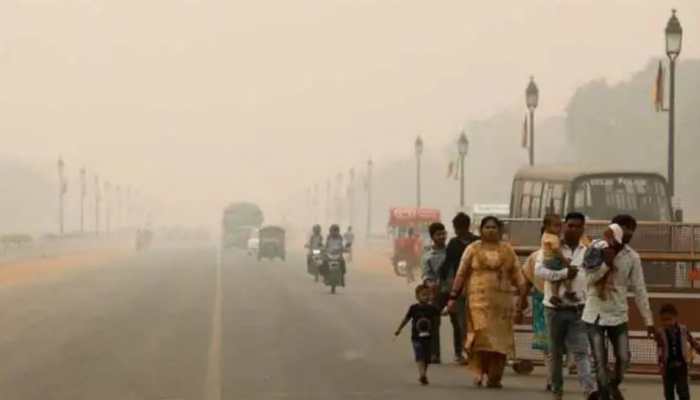 Delhi-NCR air quality dips to &#039;severe&#039; due to dense fog, ban on construction imposed