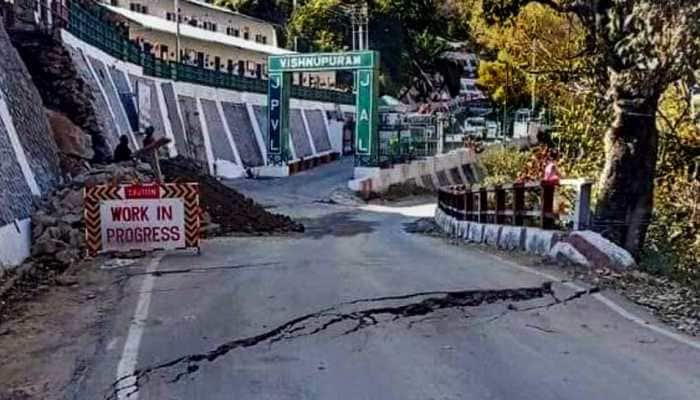 Joshimath sinking: Uttarakhand town in DANGER; temple collapses, residents forced to leave homes - key points