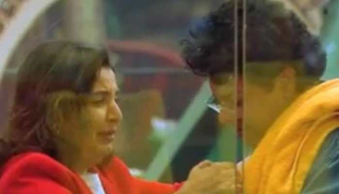 Farah Khan BREAKS DOWN as she meets brother Sajid Khan inside Bigg Boss house, says, ‘Mummy is so proud of you’ 