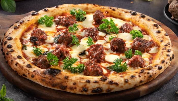 Nomad Pizza assures a tour of the World with its menu, check it out