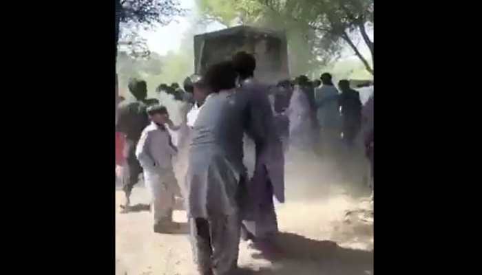 Pakistan flour crisis worsens amid wheat shortage, stampedes reported - Watch shocking videos