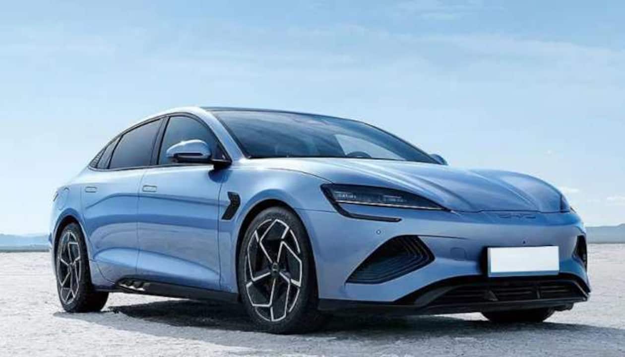 Auto Expo 2023: BYD Seal luxury electric sedan debuts in India, to launch soon | Electric Vehicles News | Zee News