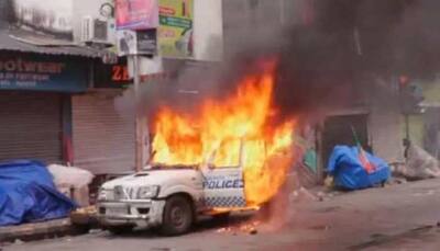 Bihar cops allegedly assault farmers sleeping at home; violent protests erupt in Buxar, police van set on fire - WATCH