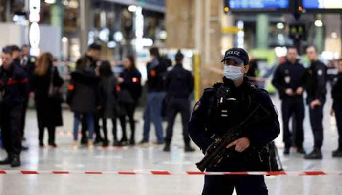 France stabbing: Several hurt in knife attack at Paris central railway station, attacker &#039;neutralised&#039;