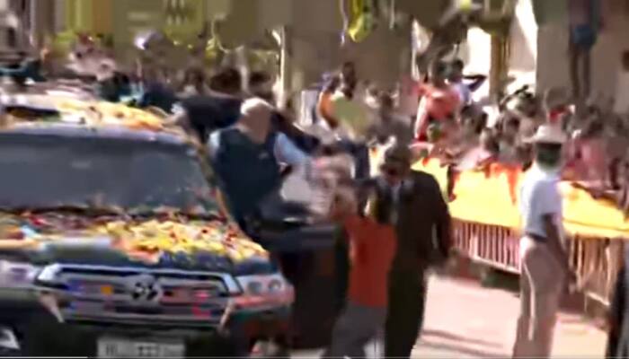 Security breach in PM Narendra Modi's roadshow in Karnataka, man with garland intercepted - Watch