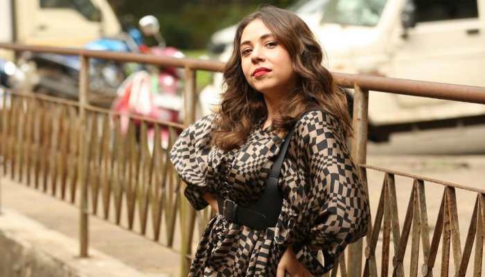 'Four More Shots Please' actress Maanvi Gagroo gets engaged, teases fans with pic!