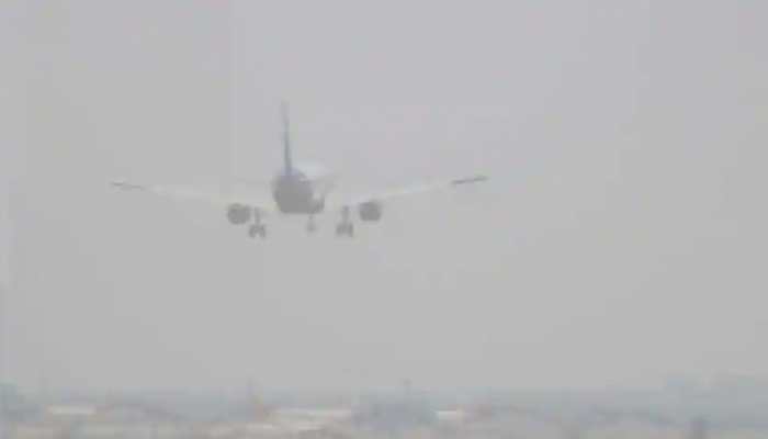 Delhi covered in dense fog amid cold wave, multiple flights delayed