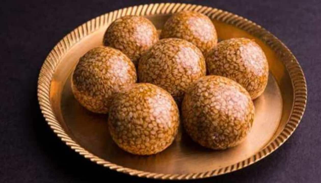 Sesame-jaggery laddu prepared in winter season is also beneficial for health