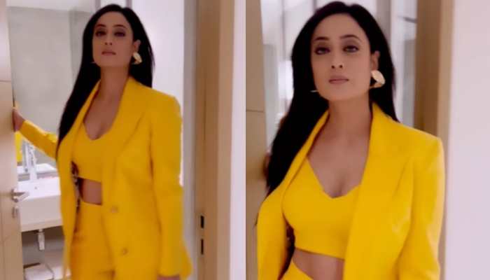 Shweta Tiwari looks stunning as she grooves to &#039;Besharam Rang,&#039; fans go &#039;Ufff...&#039;