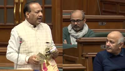 AAP MLA shows wads of currency notes in Delhi Assembly, claims hospital staff tried to bribe him