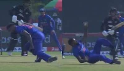 King Fu Pandya: Twitter reacts as Hardik Pandya takes a one-handed stunning catch to remove Devon Conway - Watch  