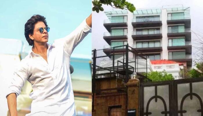 #AskSRK: &#039;Pathaan&#039; gives hilarious reply to fan waiting outside Mannat to catch his glimpse