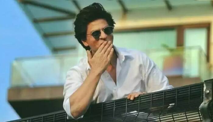 #AskSRK: Shah Rukh Khan to sneak into an audience-packed hall watching 'Pathaan'? Deets inside