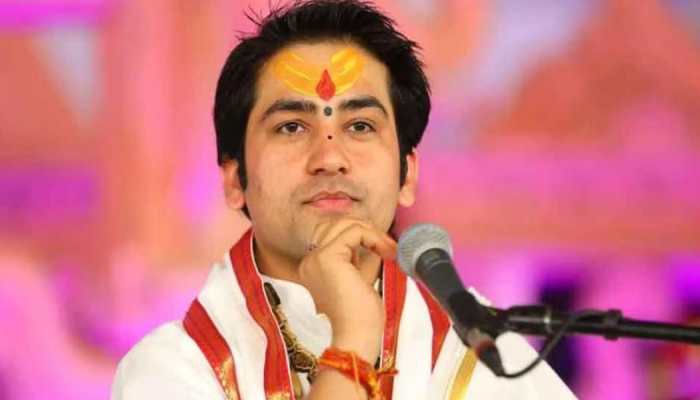Bageshwar Dham controversy:  'Dhirendra Shastri raat mein bister baandh q bhage', MP Congress leader's big attack 