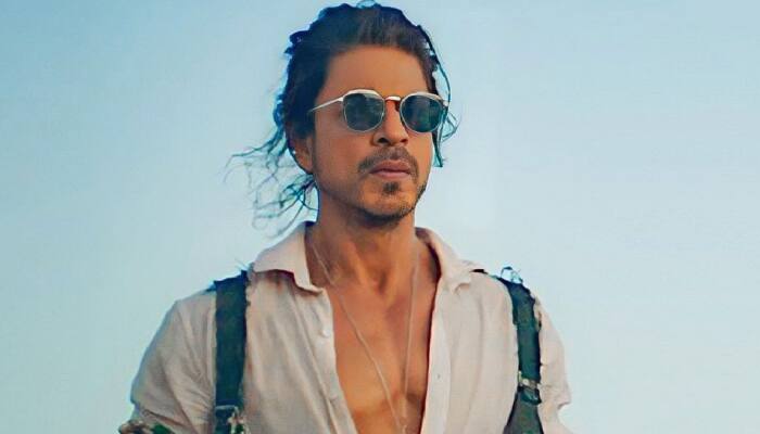 Shah Rukh Khan urges to fight piracy, asks everyone to watch &#039;Pathaan&#039; in theatres only