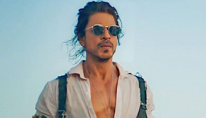 Shah Rukh Khan urges to fight piracy, asks everyone to watch 'Pathaan' in theatres only