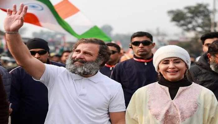 Bharat Jodo Yatra: Popular Bollywood Actress Urmila Matondkar Joins Rahul Gandhi for BJY March in Jammu 
