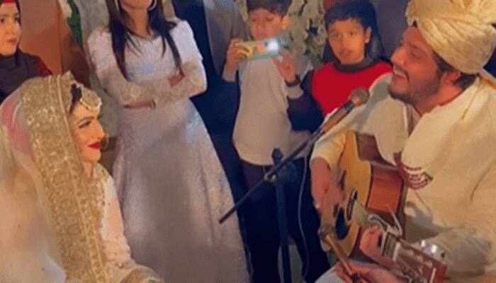 Viral Video: Pakistani Groom Sings Chand Sifarish For Bride, Leaves her Blushing at Wedding