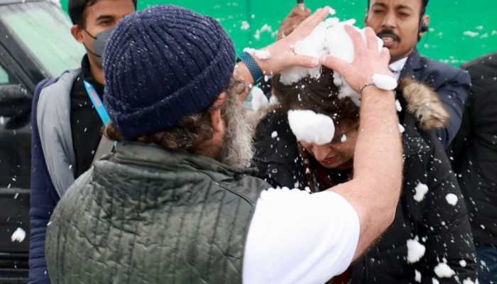 'Laughter, Snow Fight and Frosty Treats': Rahul Gandhi's Snowball Fight With Sister Priyanka Gandhi Wins Hearts, Video Goes Viral - WATCH
