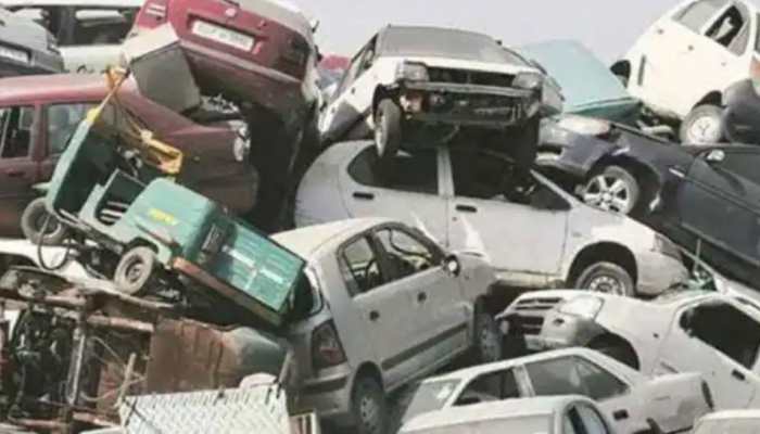 Government to Ban 9 Lakh 15 Year-Old Vehicles from Plying on Roads Starting April 1: Nitin Gadkari