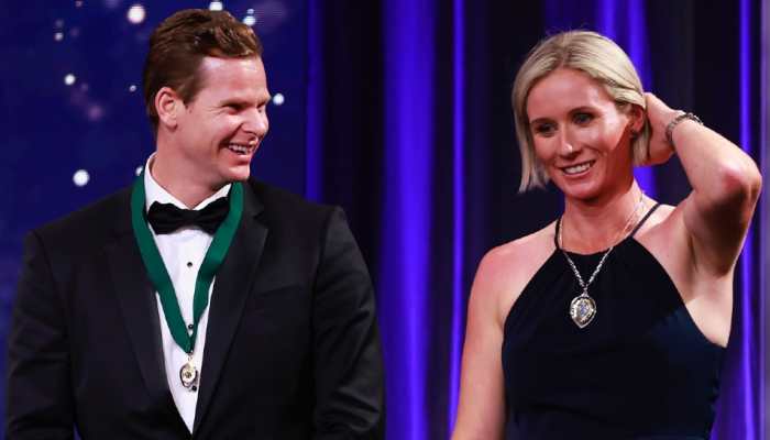 Steve Smith (left) and Beth Mooney were adjudged the Australia Men and Women Cricketers of the Year 2022 in a glittering ceremony on Monday (January 30). (Source: Twitter)