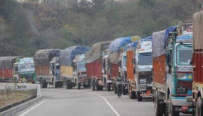 After Opening Briefly, Jammu-Srinagar Highway Closed Again due to Shooting Stones